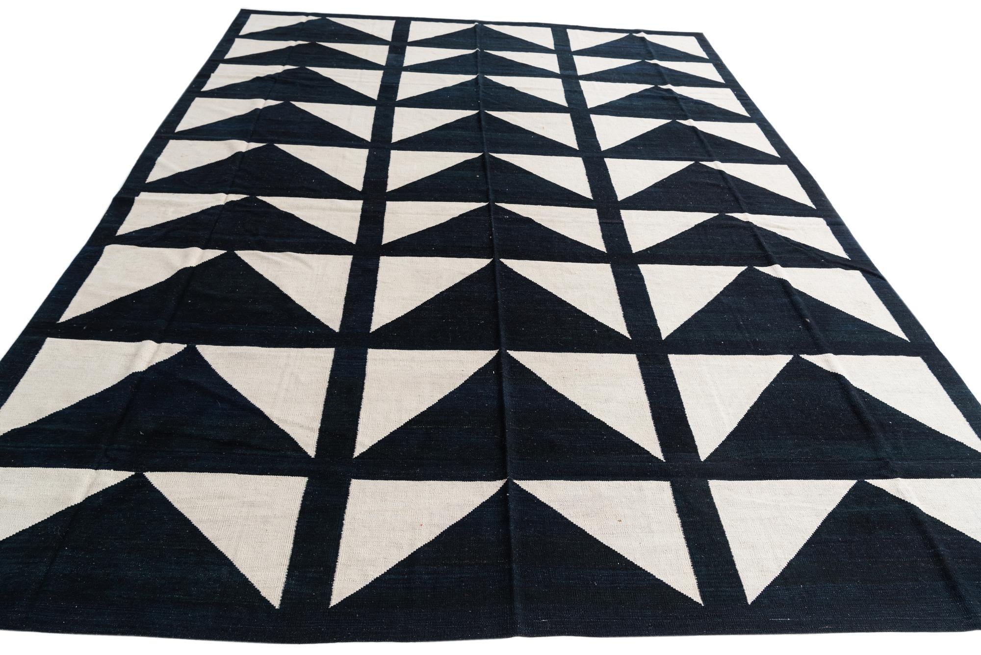 305cm x 395cm Hand Woven Kilim Modern Wool Rug