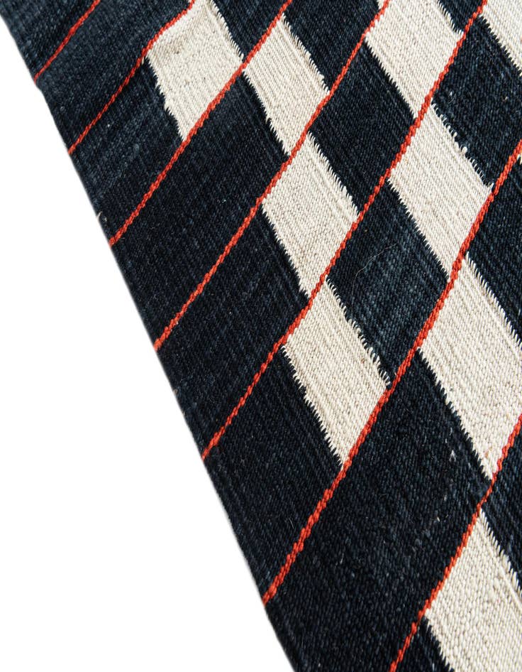 Detail image of 4' 6 x 5' 10  Hand Woven Kilim Modern Wool Rug