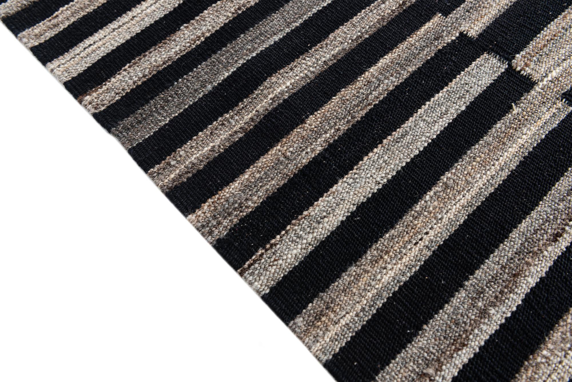 5' 10 x 7' 8 Hand Woven Kilim Modern Wool Rug