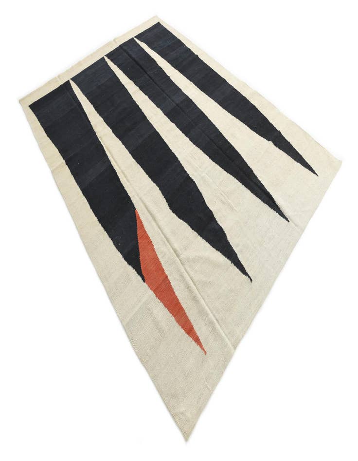 Detail image of 7' x 9' 6  Hand Woven Kilim Modern Wool Rug