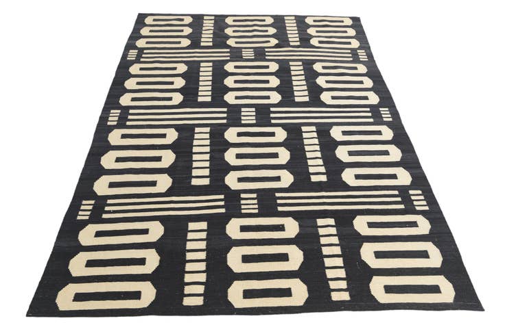 Detail image of 6' 6 x 9' 8 Hand Woven Kilim Modern Wool Rug