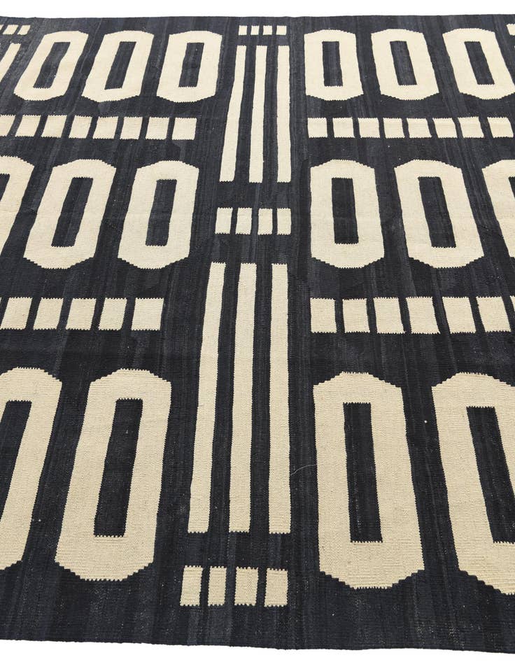 Detail image of 6' 6 x 9' 8  Hand Woven Kilim Modern Wool Rug