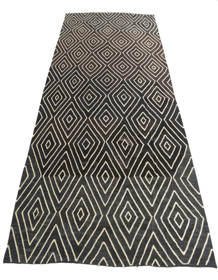 Detail image of 7' x 10'  Hand Woven Kilim Modern Wool Rug