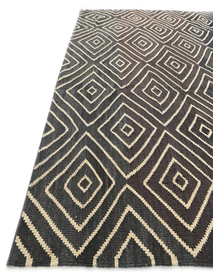 Detail image of 7' x 10'  Hand Woven Kilim Modern Wool Rug