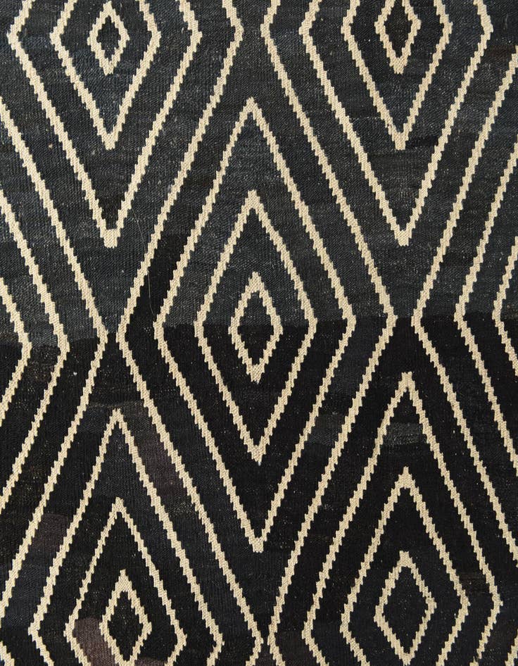 Detail image of 7' x 10'  Hand Woven Kilim Modern Wool Rug