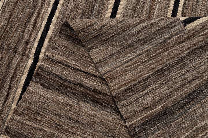 5' 6 x 6' 3 Hand Woven Kilim Modern Wool Rug
