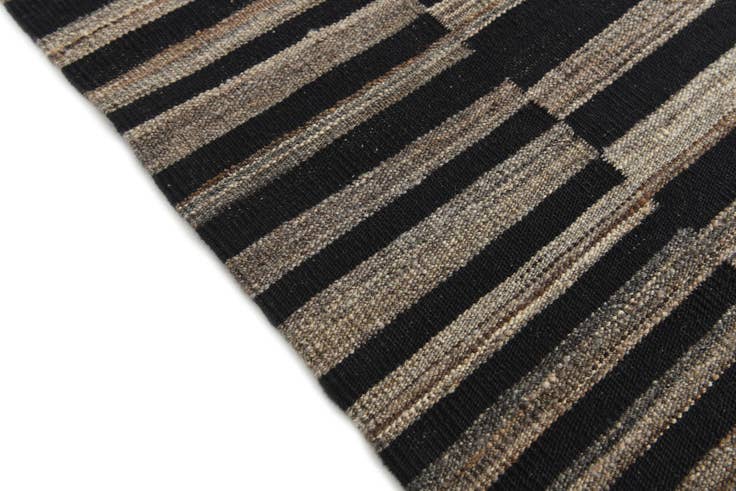Detail image of 5' 2 x 6' 3 Hand Woven Kilim Modern Wool Rug