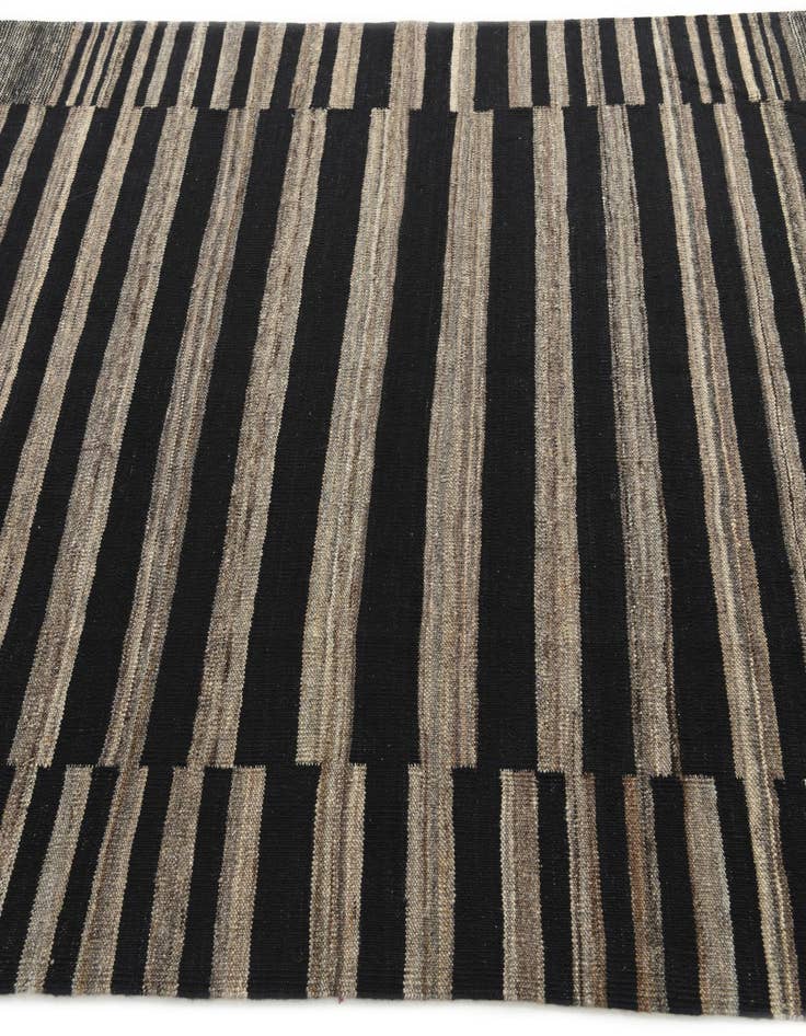 Detail image of 5' 2 x 6' 3 Hand Woven Kilim Modern Wool Rug