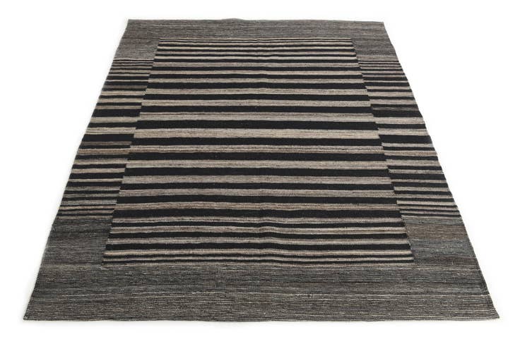 Detail image of 5' 4 x 6' 2 Hand Woven Kilim Modern Wool Rug