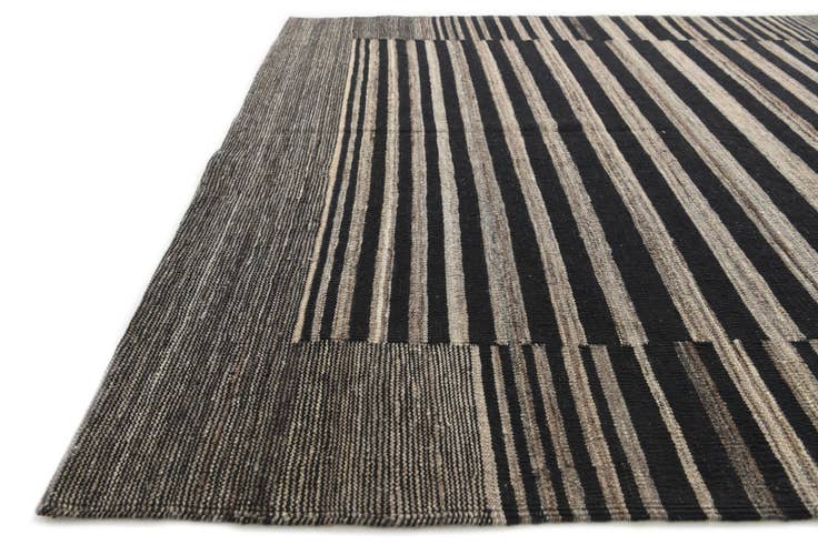 Detail image of 5' 4 x 6' 2 Hand Woven Kilim Modern Wool Rug