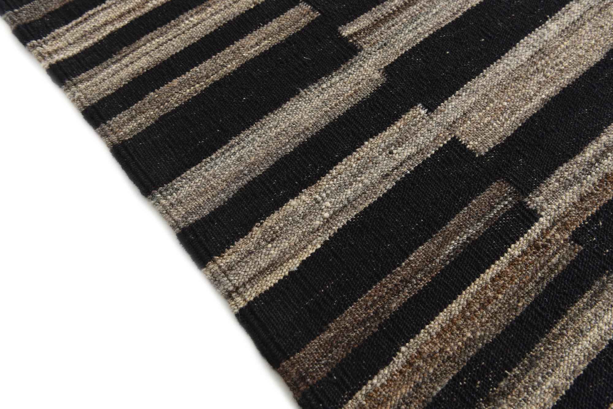 5' 4 x 6' 2 Hand Woven Kilim Modern Wool Rug