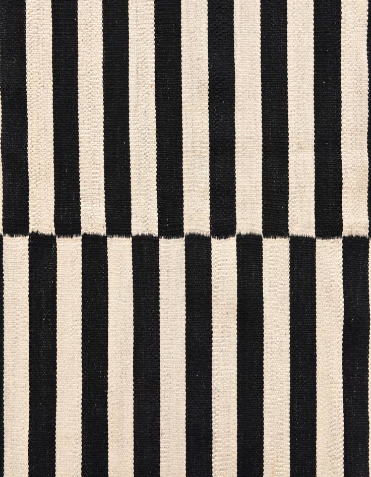 Detail image of 6' 6 x 9' 10  Hand Woven Kilim Modern Wool Rug