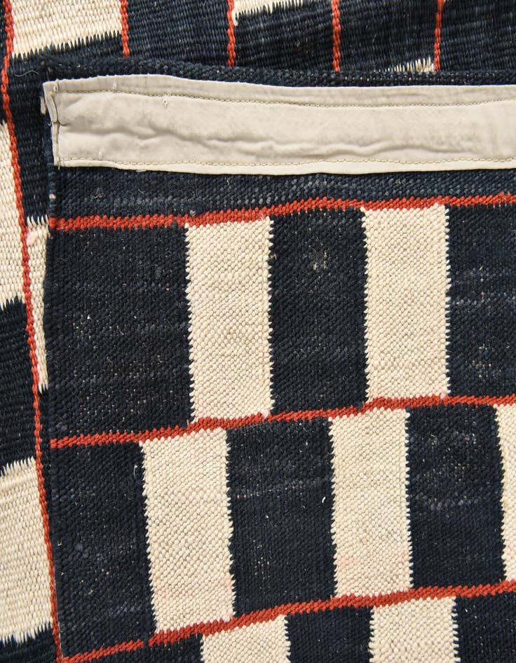 Detail image of 6' 8 x 9' 6  Hand Woven Kilim Modern Wool Rug