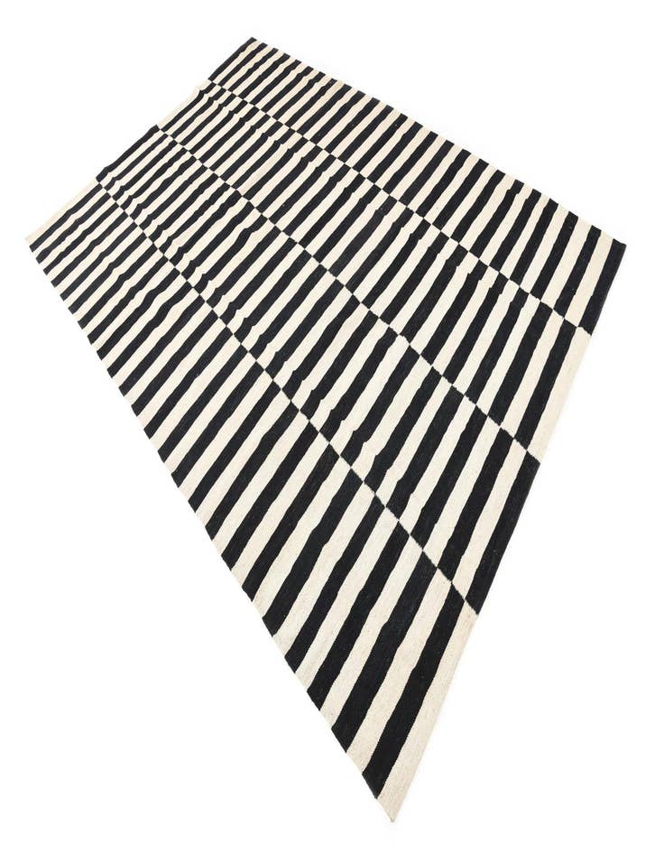 Detail image of 6' 8 x 9' 10  Hand Woven Kilim Modern Wool Rug