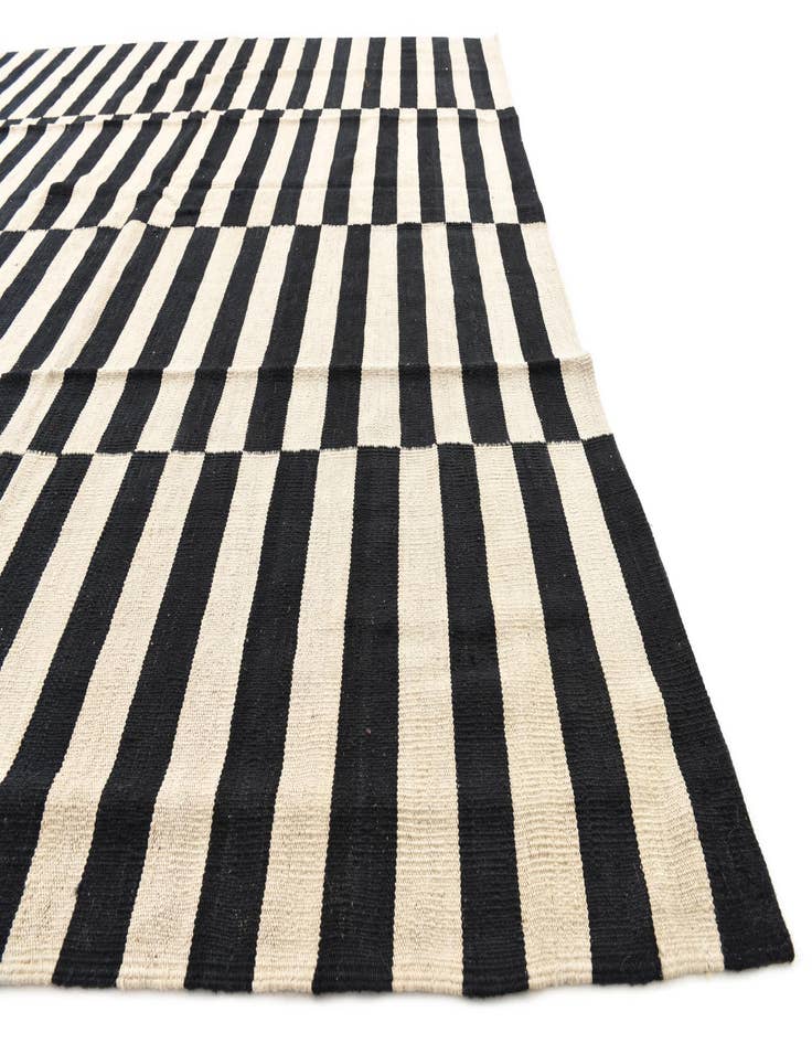 Detail image of 6' 8 x 9' 10  Hand Woven Kilim Modern Wool Rug