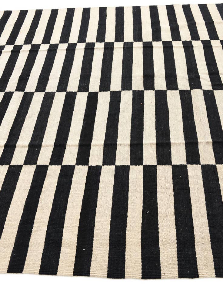 Detail image of 6' 8 x 9' 10  Hand Woven Kilim Modern Wool Rug