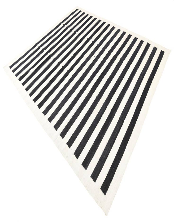 Detail image of 8' 3 x 9' 8  Hand Woven Kilim Modern Wool Rug