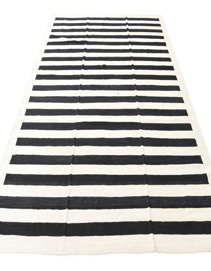 Detail image of 8' 3 x 9' 8  Hand Woven Kilim Modern Wool Rug