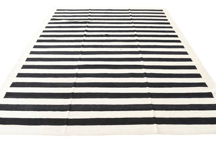 Detail image of 8' 3 x 9' 8 Hand Woven Kilim Modern Wool Rug