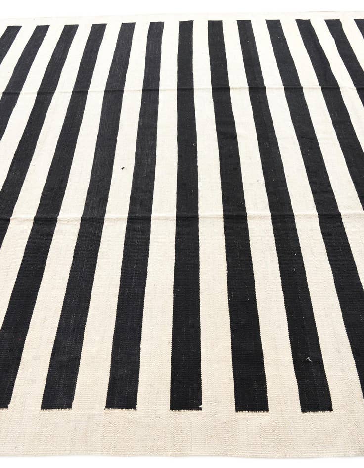 Detail image of 8' 3 x 9' 8  Hand Woven Kilim Modern Wool Rug