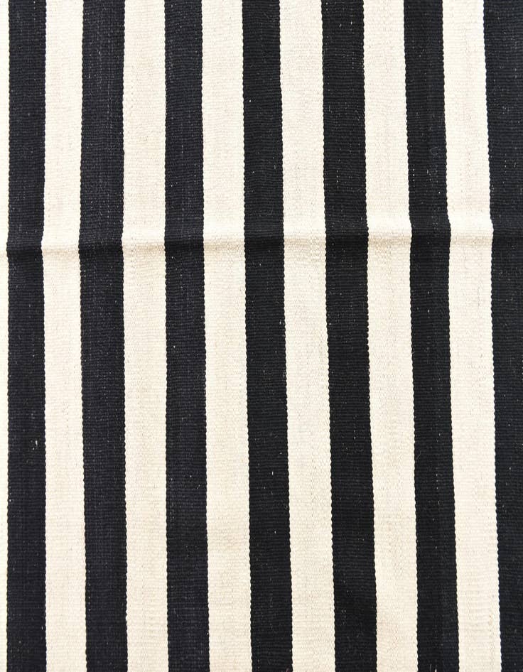 Detail image of 8' 3 x 9' 8  Hand Woven Kilim Modern Wool Rug