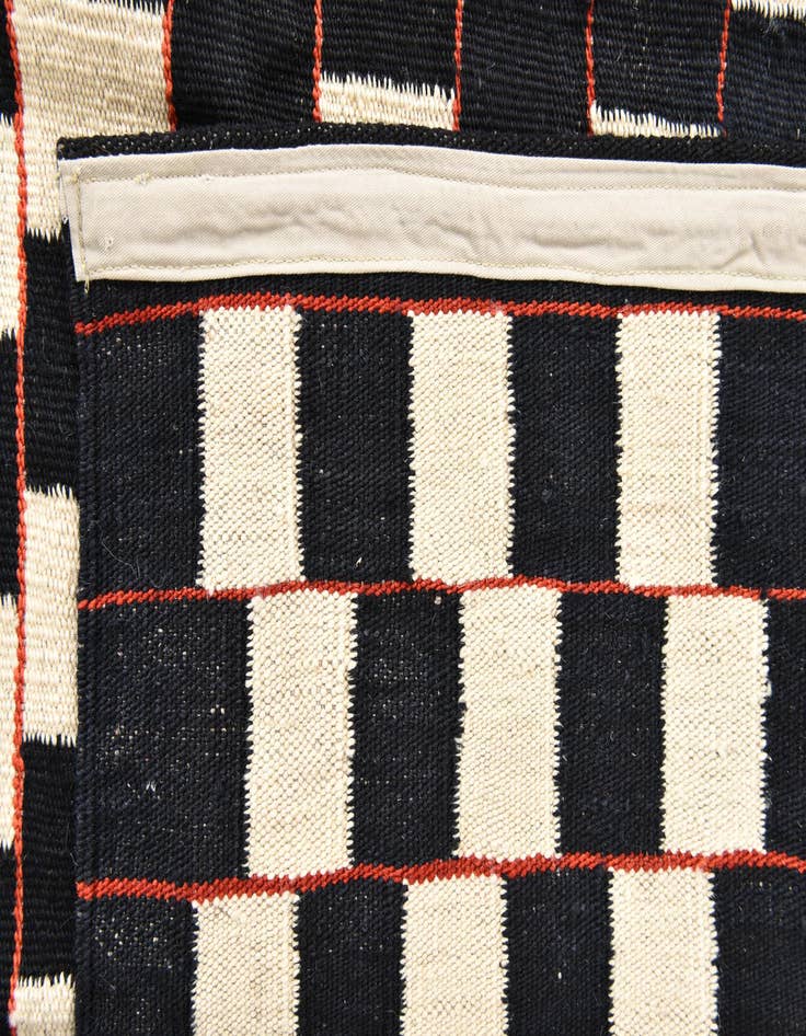 Detail image of 5' 7 x 7' 8  Hand Woven Kilim Modern Wool Rug