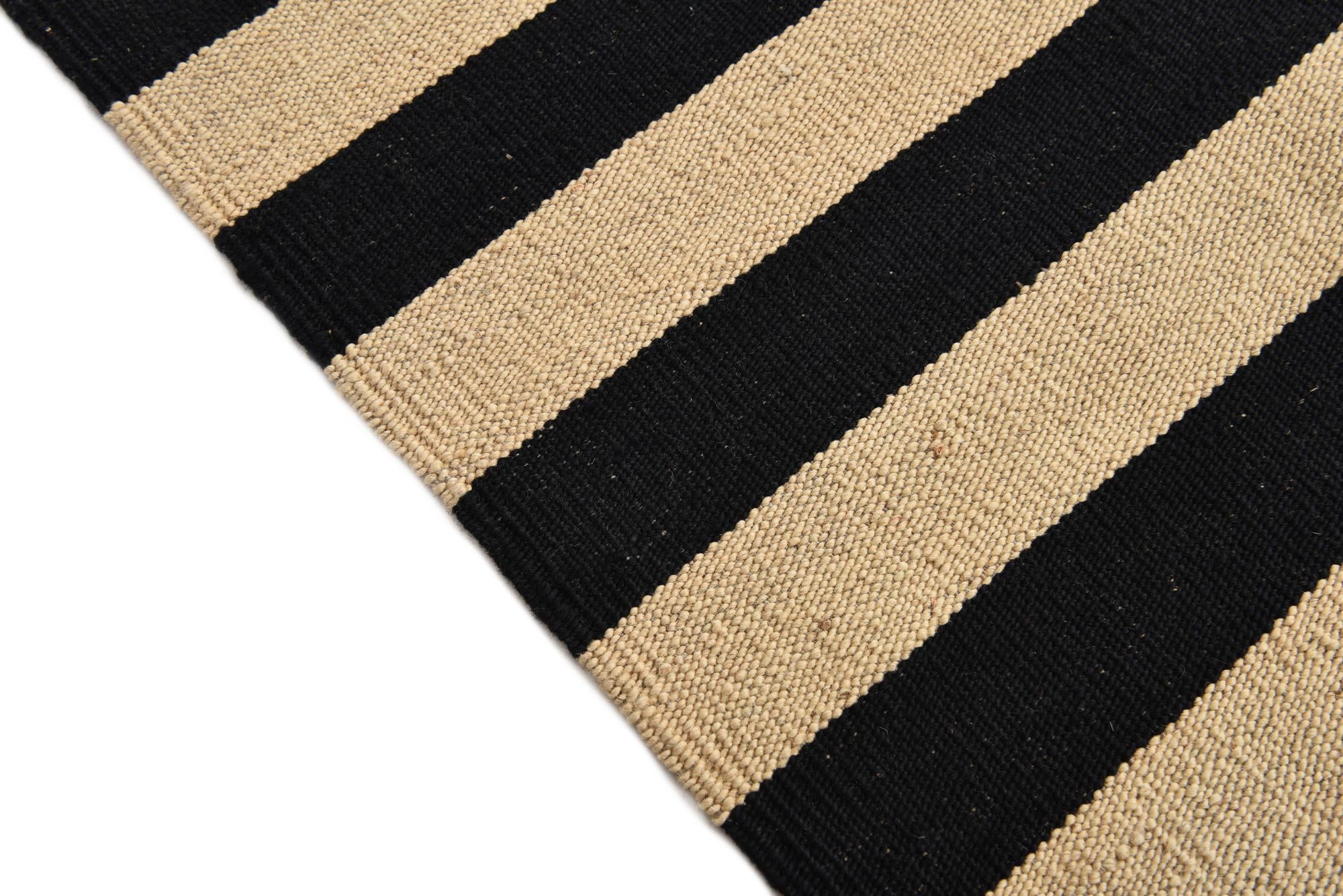 4' 1 x 6' Hand Woven Kilim Modern Wool Rug