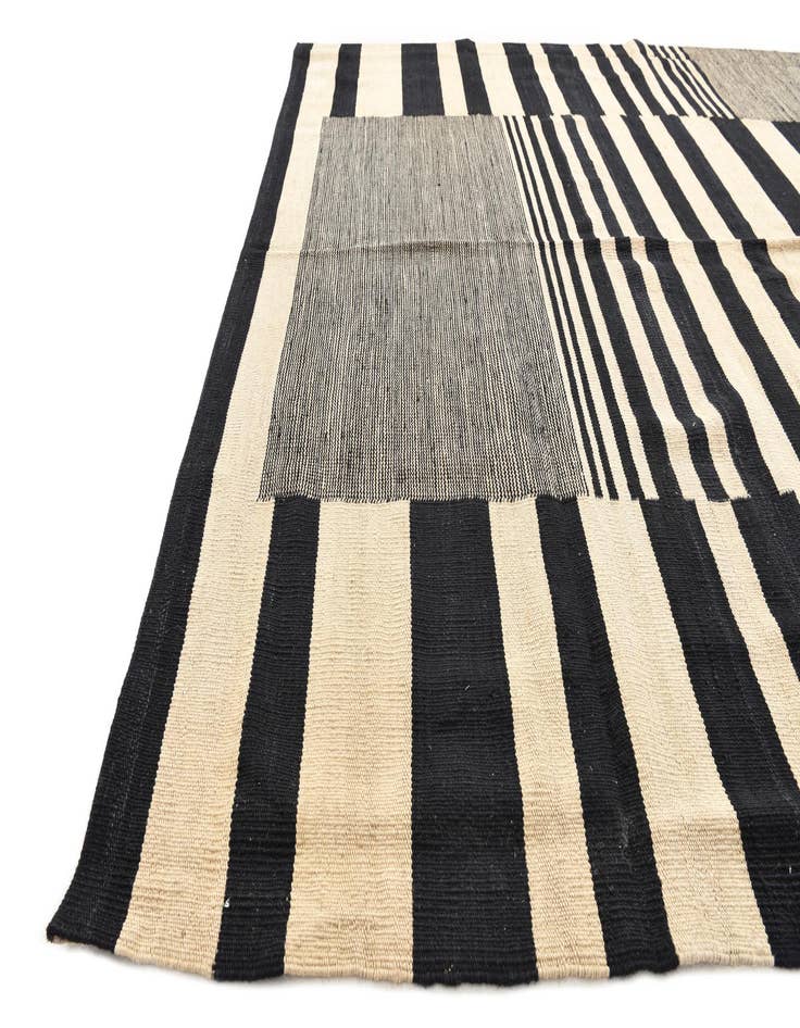 Detail image of 6' x 7' 7  Hand Woven Kilim Modern Wool Rug