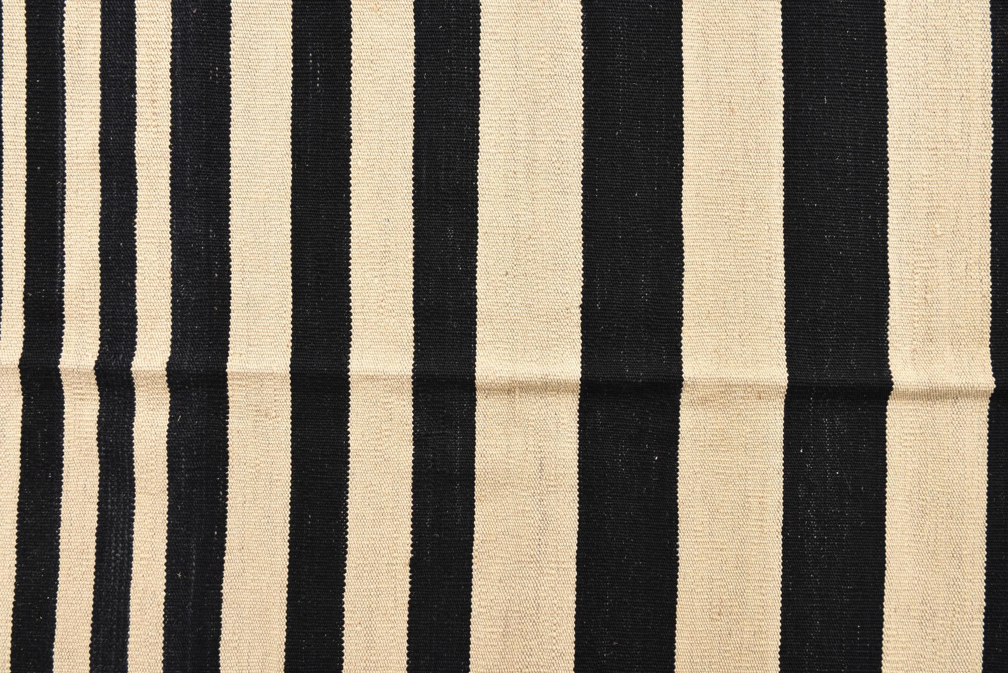 6' x 7' 7 Hand Woven Kilim Modern Wool Rug