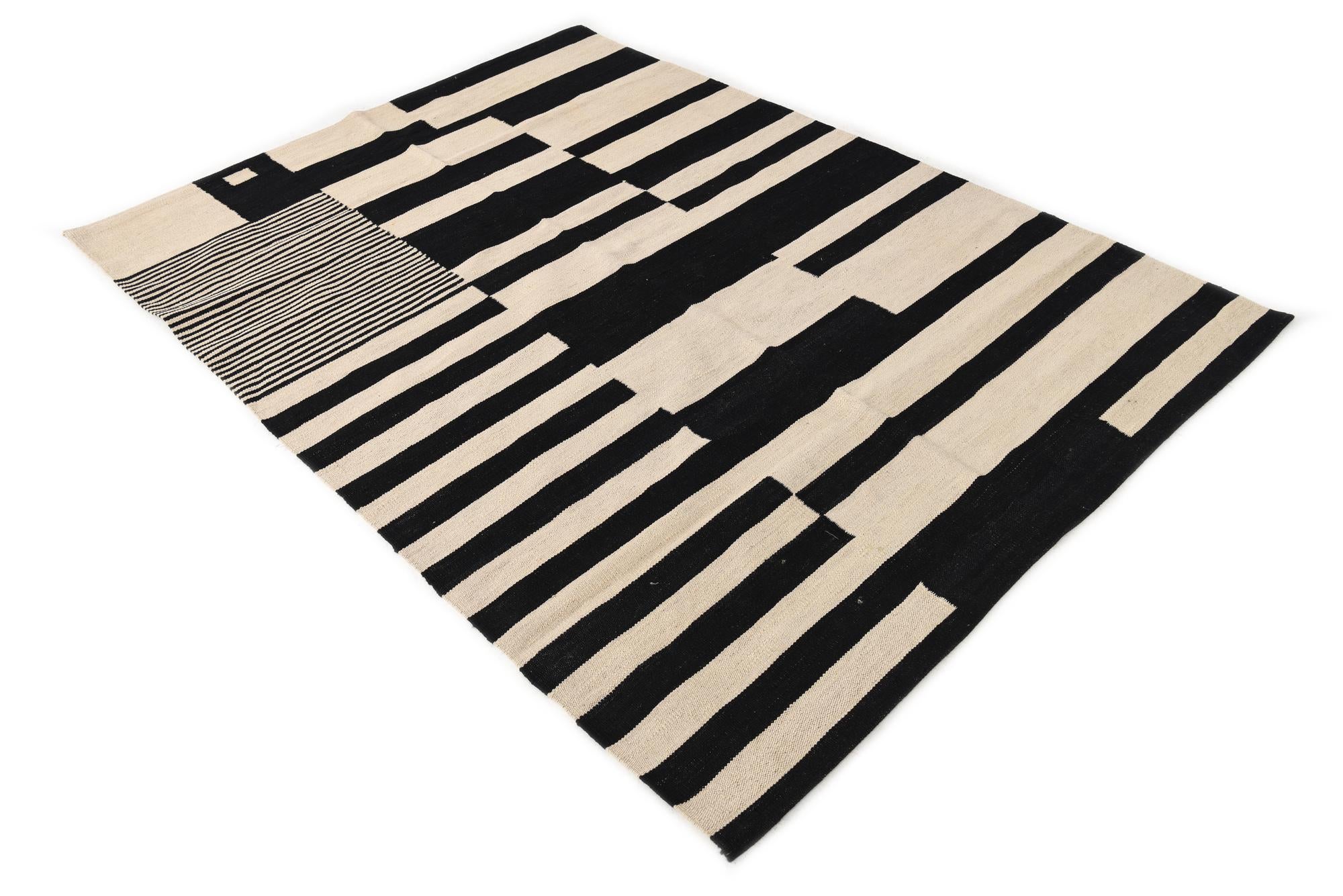 4' 10 x 6' 9 Hand Woven Kilim Modern Wool Rug