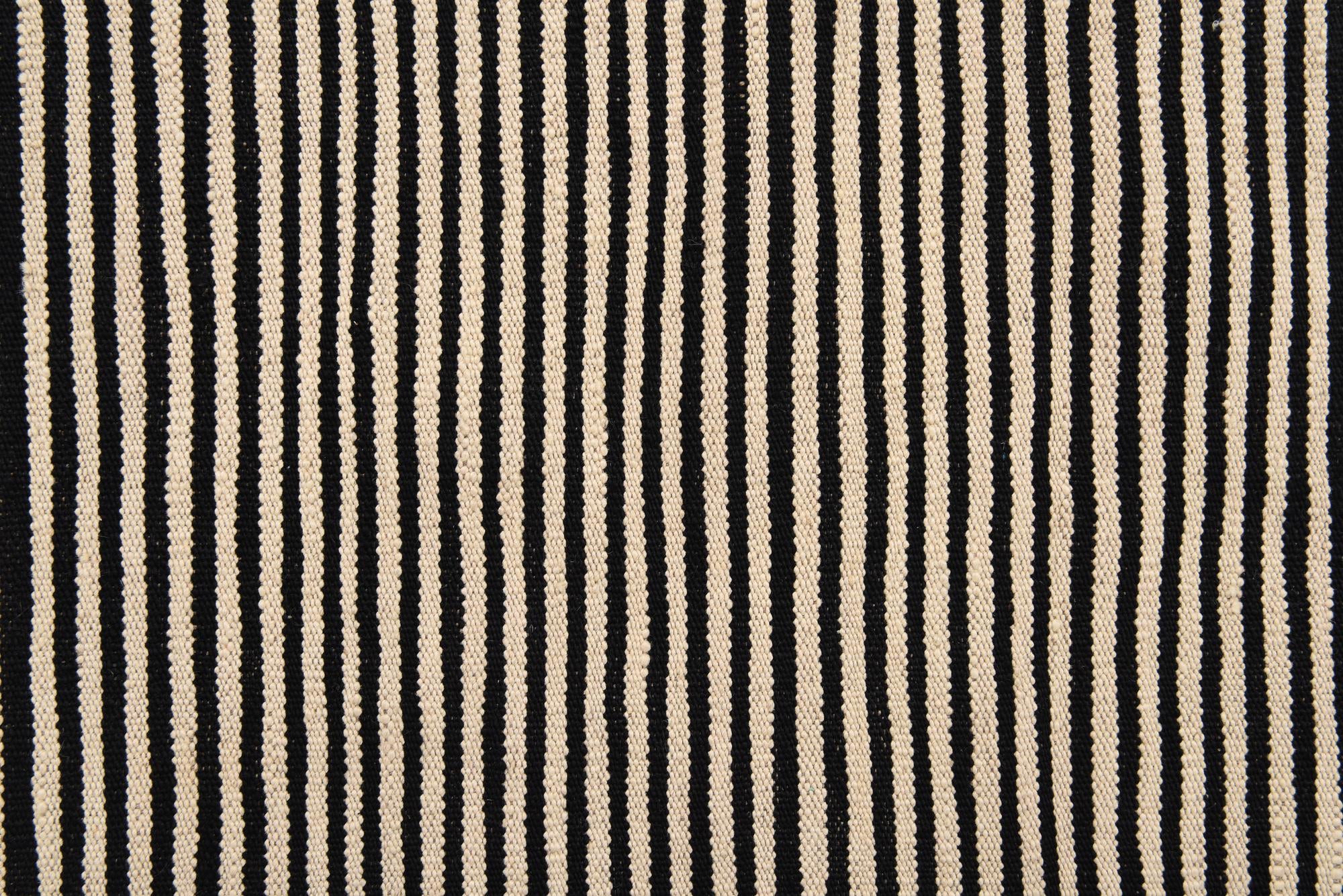 4' 10 x 6' 9 Hand Woven Kilim Modern Wool Rug