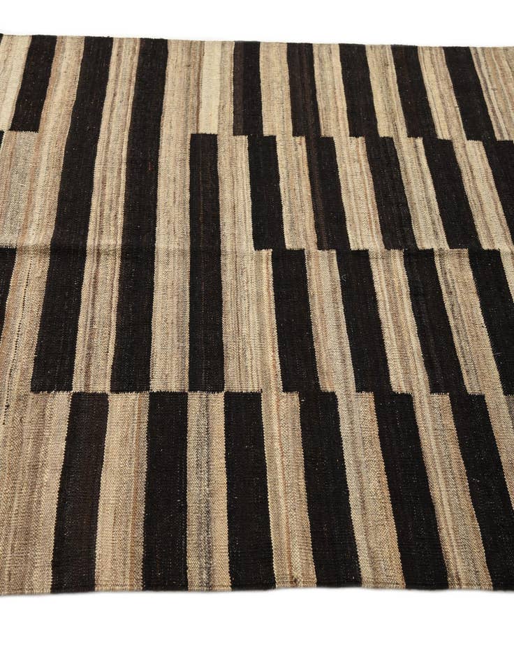 Detail image of 4' 3 x 5' 10 Hand Woven Kilim Modern Wool Rug