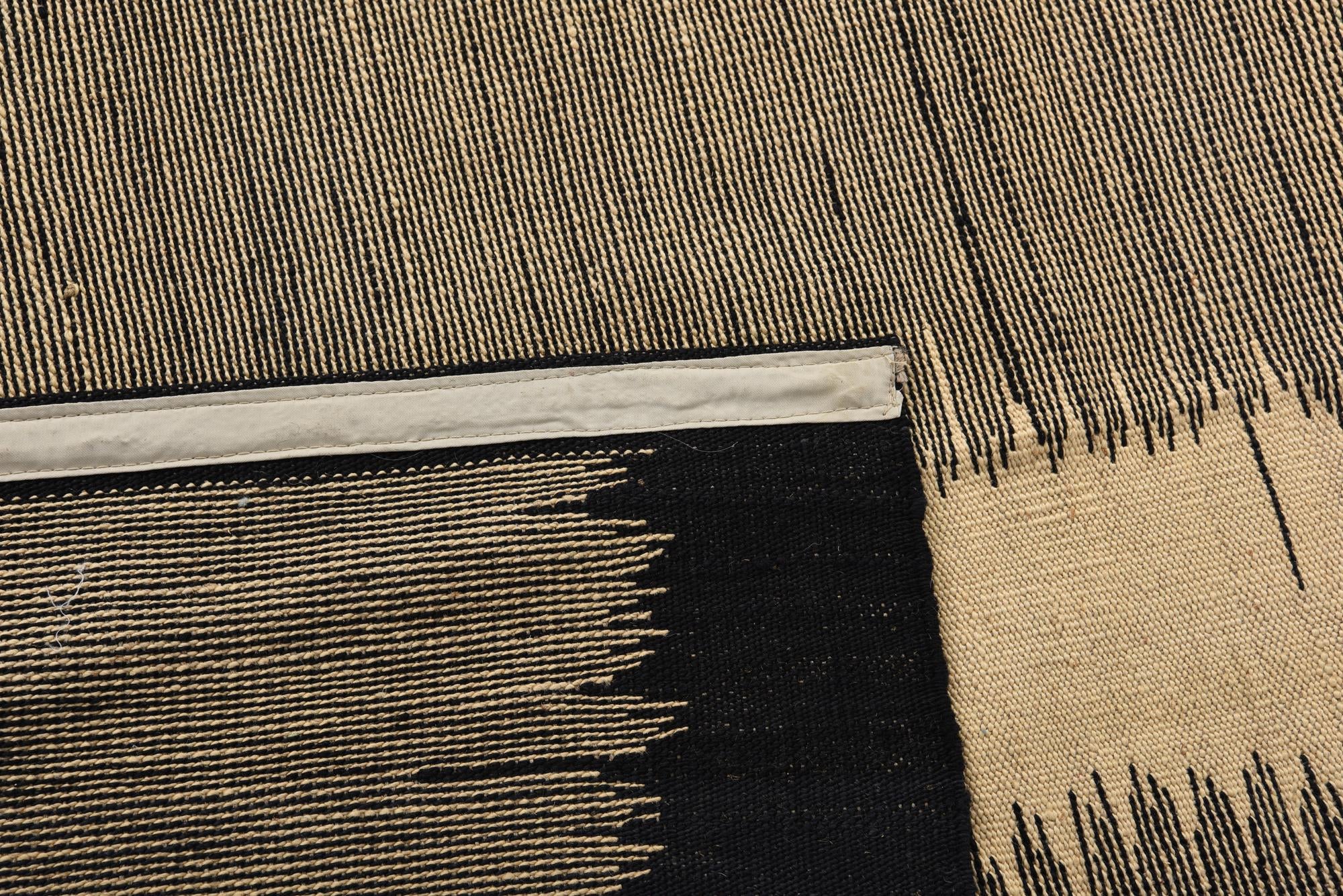 8' x 9' 7 Hand Woven Kilim Modern Wool Rug