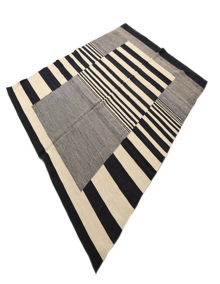 Detail image of 6' 10 x 9' 6  Hand Woven Kilim Modern Wool Rug