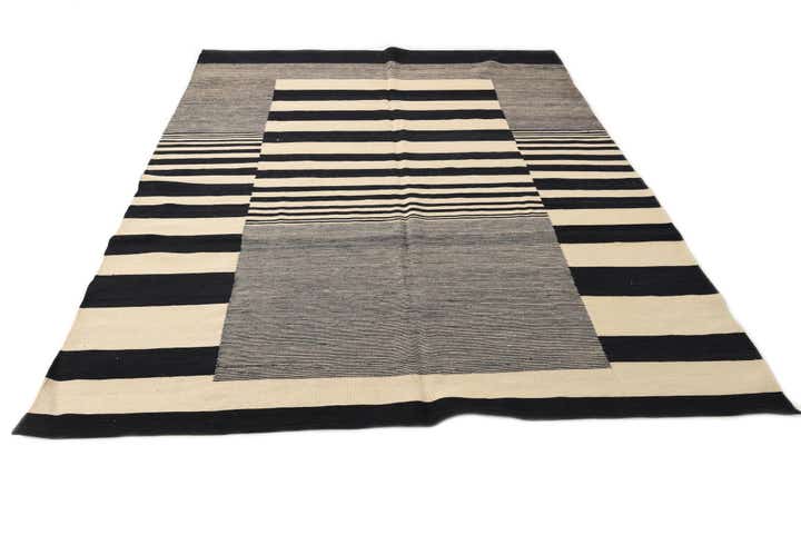 6' 10 x 9' 6 Hand Woven Kilim Modern Wool Rug