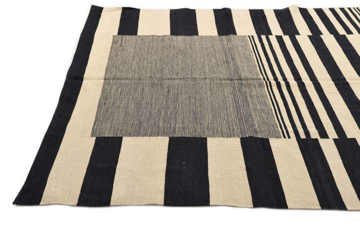 6' 10 x 9' 6 Hand Woven Kilim Modern Wool Rug