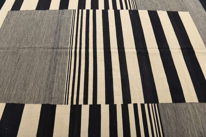 6' 10 x 9' 6 Hand Woven Kilim Modern Wool Rug