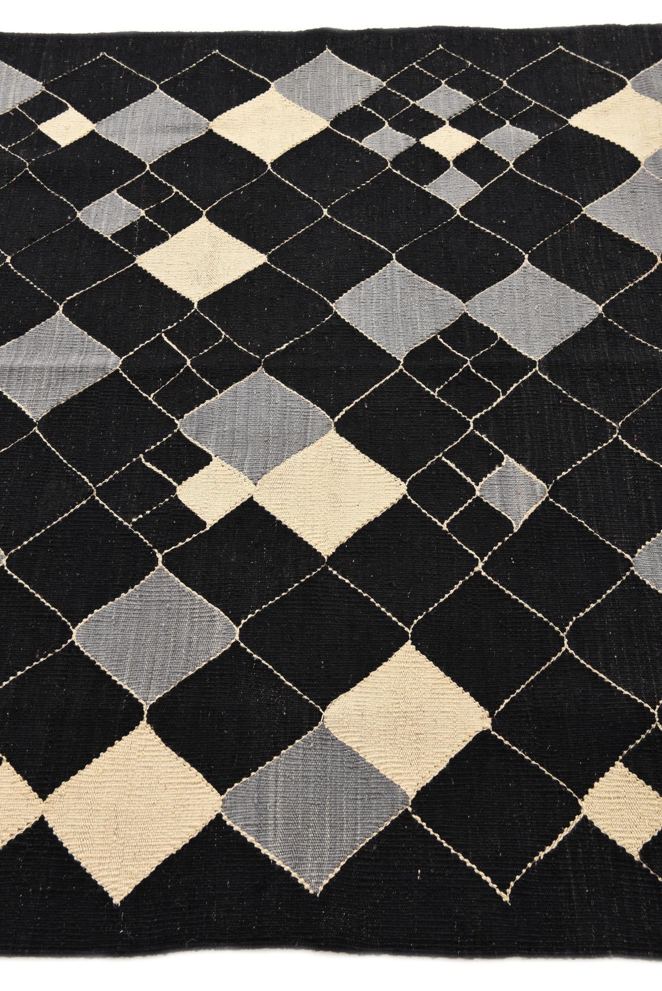 5' 1 x 6' 6 Hand Woven Kilim Modern Wool Rug