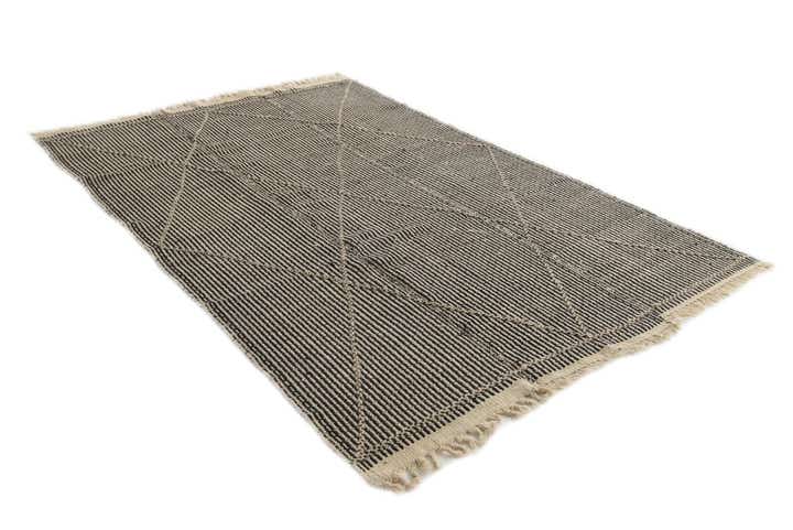 5' 6 x 8' 8 Hand Woven Kilim Modern Wool Rug