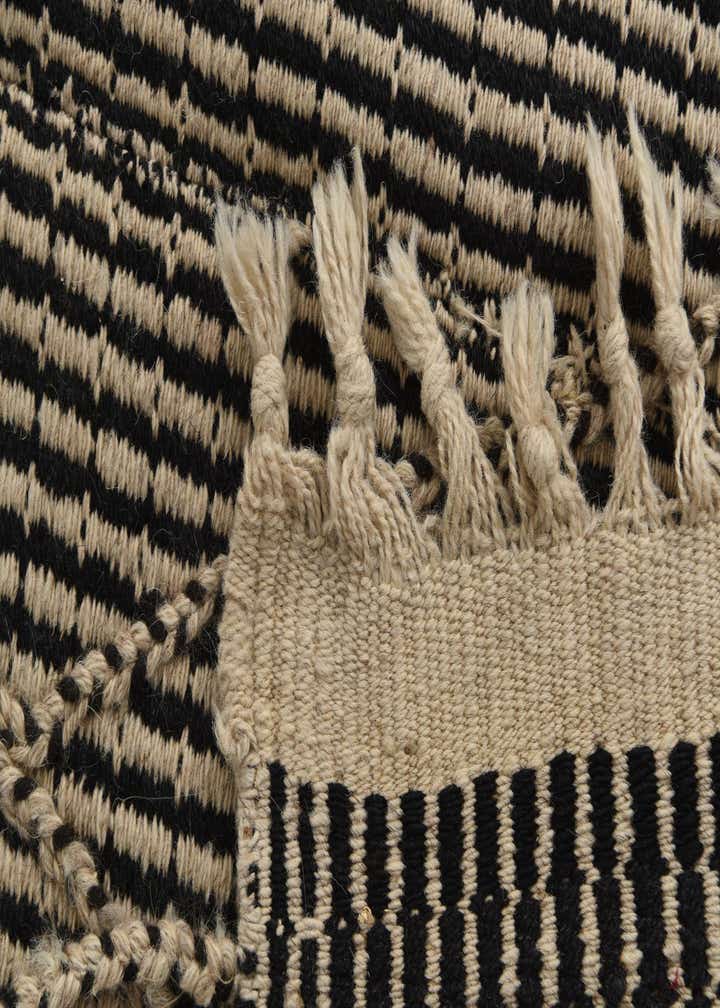 5' 6 x 8' 8 Hand Woven Kilim Modern Wool Rug