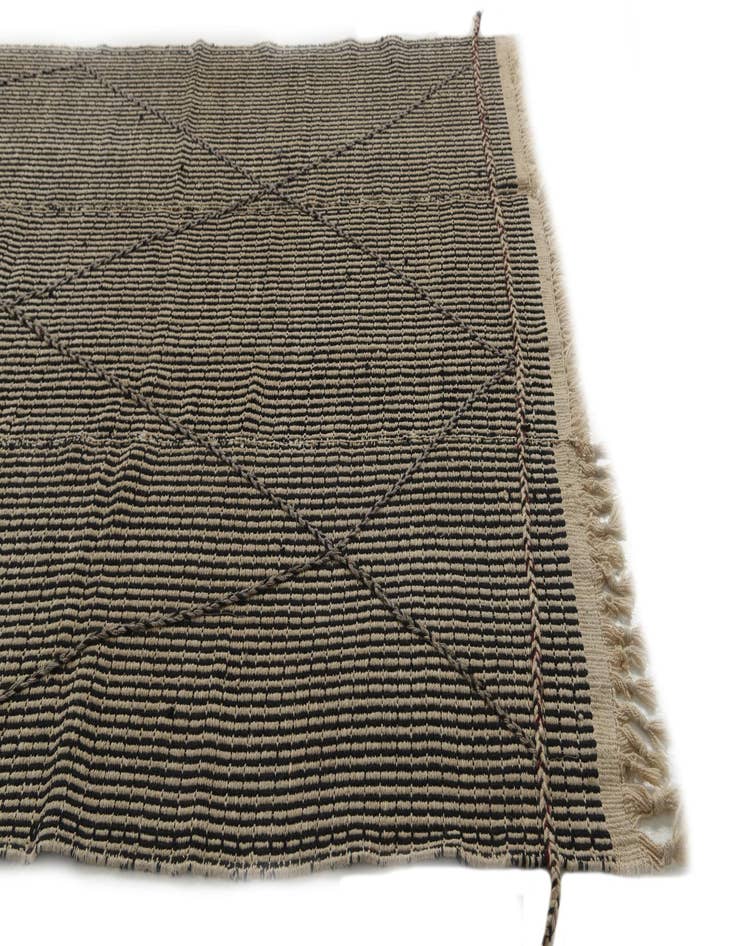 Detail image of 5' 8 x 8' 6  Hand Woven Kilim Modern Wool Rug