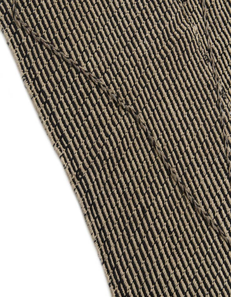 Detail image of 5' 8 x 8' 6  Hand Woven Kilim Modern Wool Rug