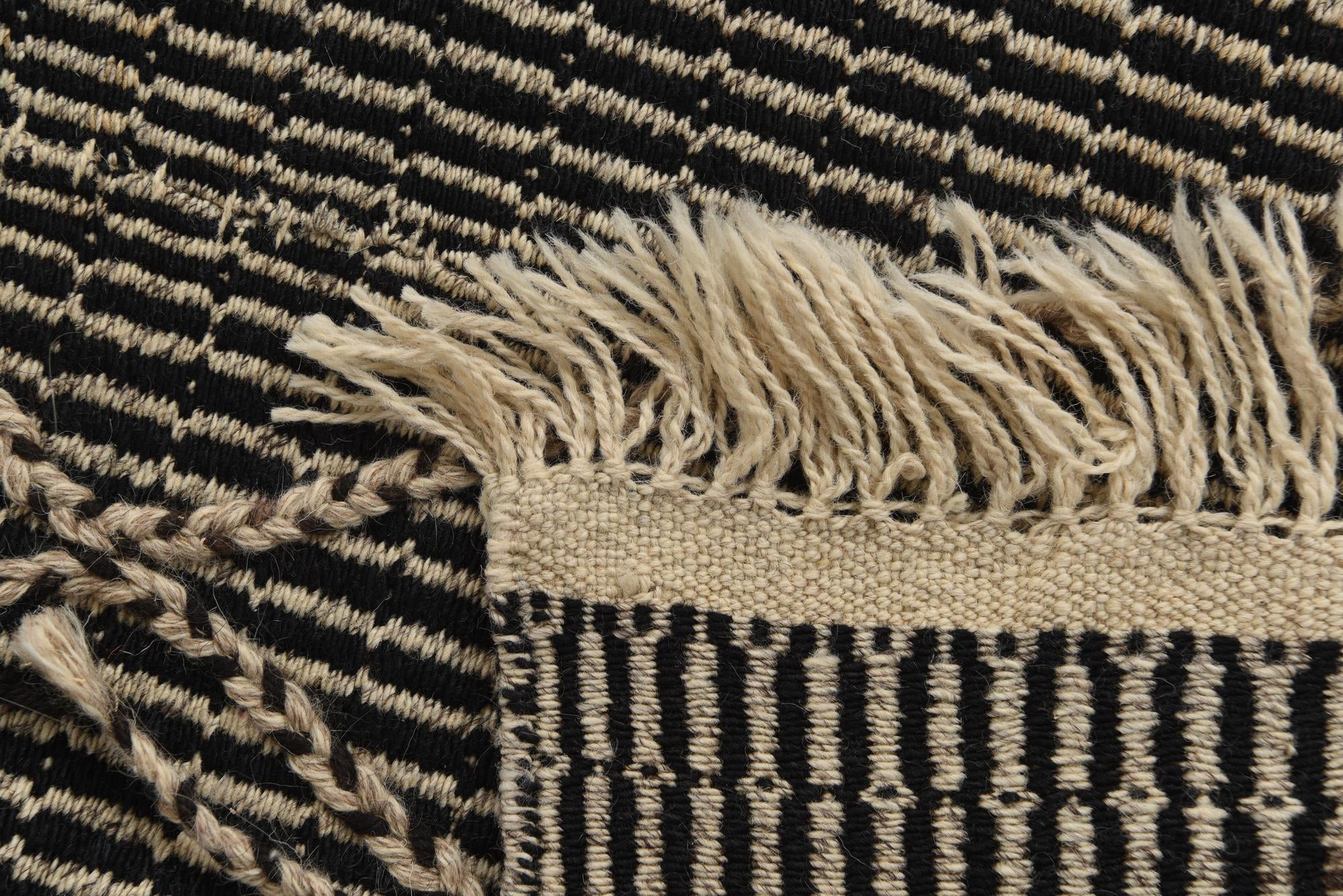5' 10 x 9' 7 Hand Woven Kilim Modern Wool Rug