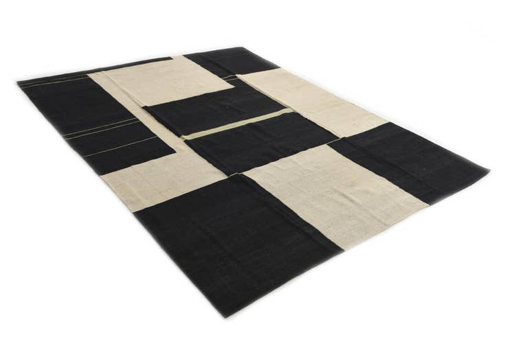 Detail image of 6' x 7' 7 Hand Woven Kilim Modern Wool Rug