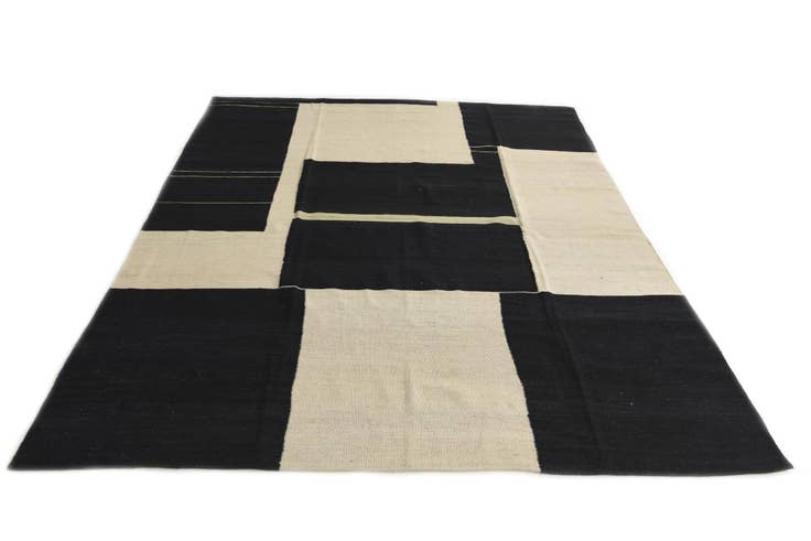 Detail image of 6' x 7' 7 Hand Woven Kilim Modern Wool Rug