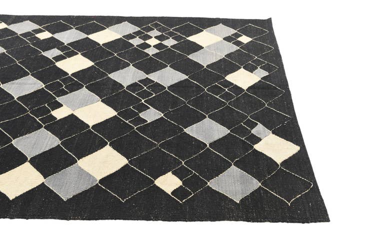 Detail image of 5' x 6' 4 Hand Woven Kilim Modern Wool Rug