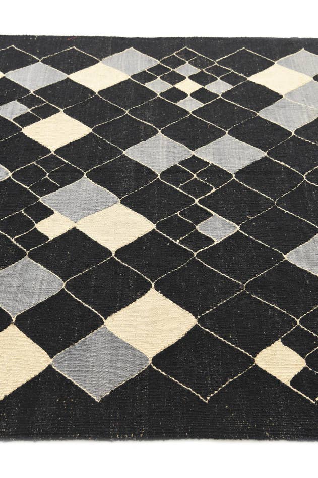 Detail image of 5' x 6' 4 Hand Woven Kilim Modern Wool Rug