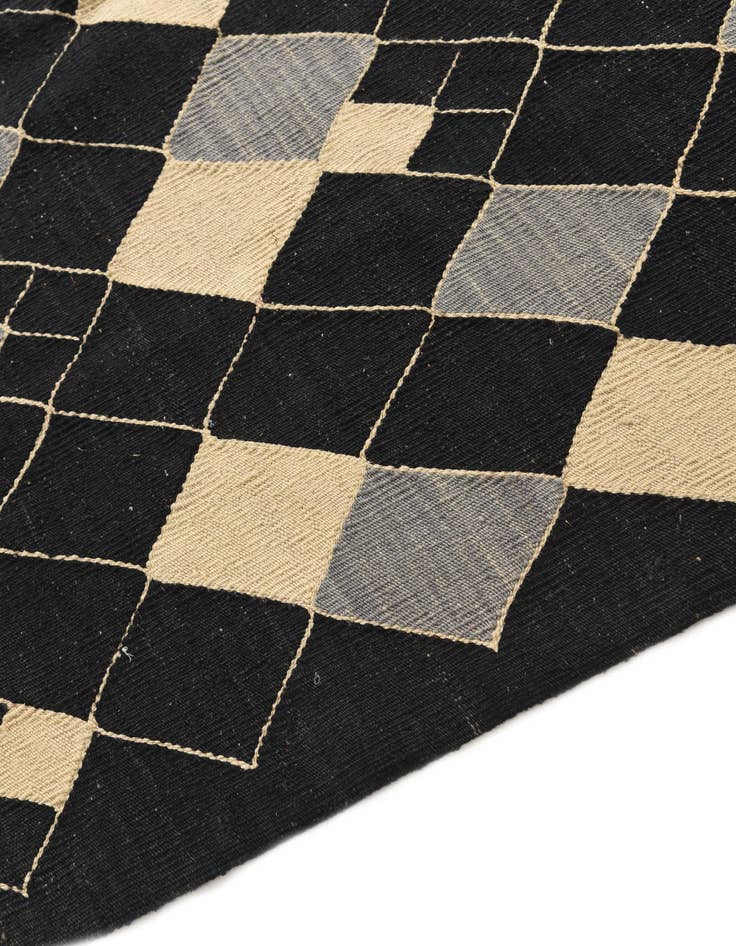 Detail image of 5' x 6'  Hand Woven Kilim Modern Wool Rug