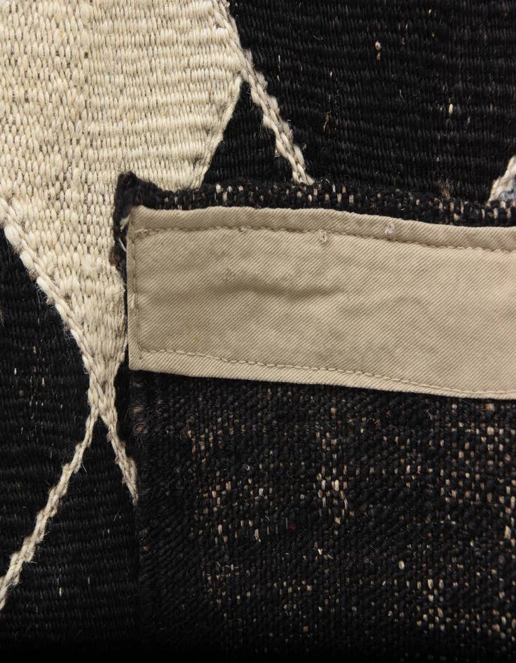 Detail image of 8' 8 x 9' 9  Hand Woven Kilim Modern Wool Rug