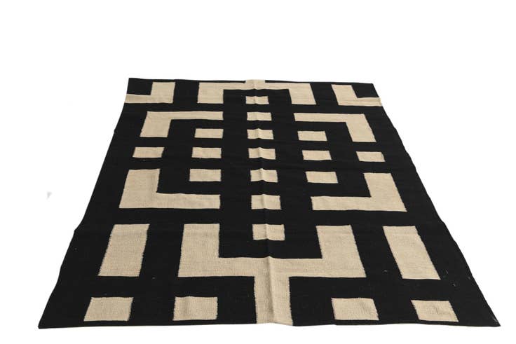 Detail image of 5' 4 x 6' 4 Hand Woven Kilim Modern Wool Rug